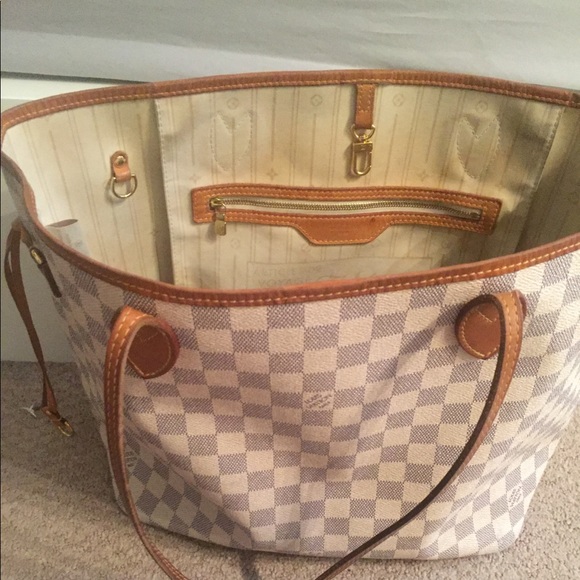 Louis Vuitton large bag - Picture 1 of 6
